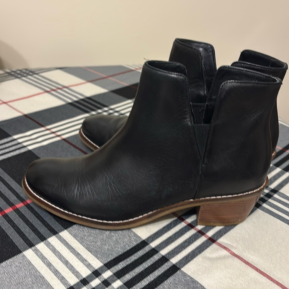 Grandos Cole Haan Signature Leather Boots